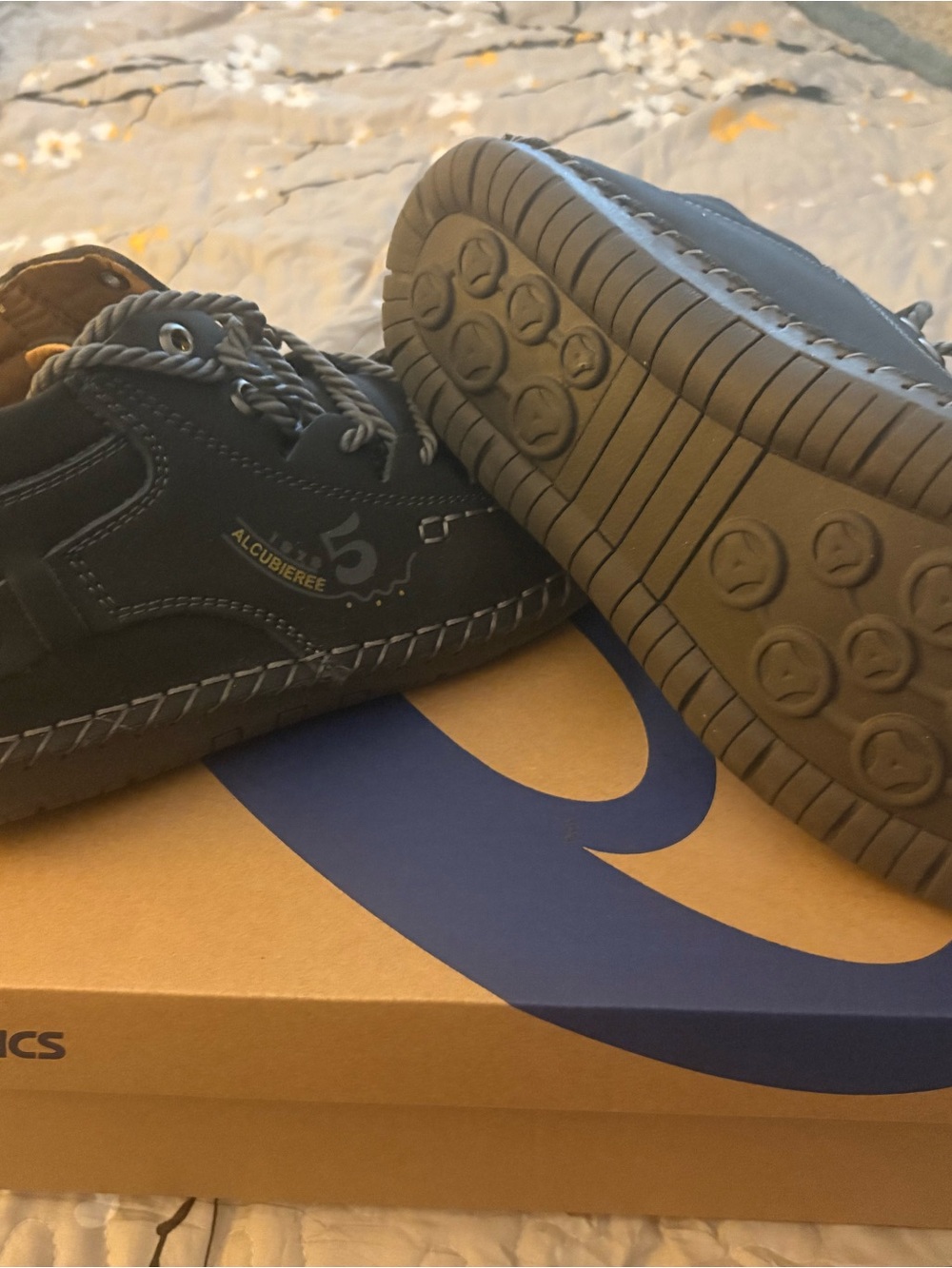 Men’s Black Casual Leather Sneakers